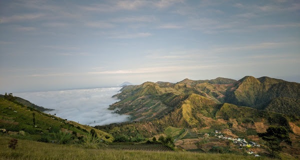 Hiking Gunung Sipandu